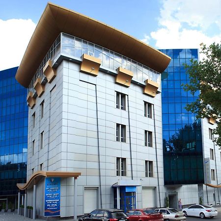 Tsunami Spa Hotel Dnipro Luaran gambar